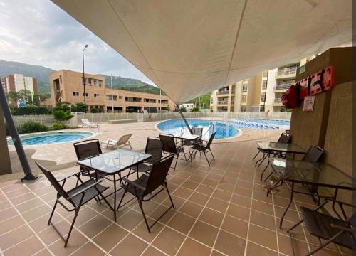 Bazén v ubytování Tu escape soñado y vistas espectaculares nebo v jeho okolí