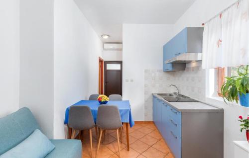 1 Bedroom Awesome Apartment In Fazana