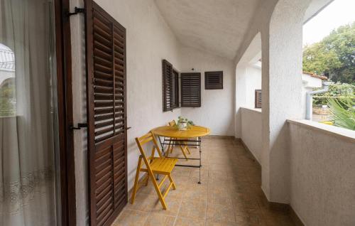 1 Bedroom Amazing Apartment In Porec