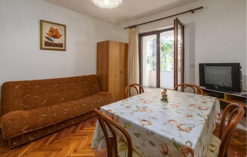 Nice Apartment In Porec With Wifi