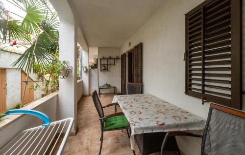 Pet Friendly Apartment In Porec With Wifi