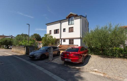 1 Bedroom Cozy Apartment In Porec