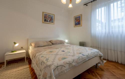 1 Bedroom Cozy Apartment In Porec