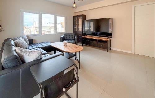 Stunning Apartment In Torrevieja