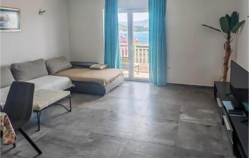 Beautiful Apartment In Lumbarda With Wifi