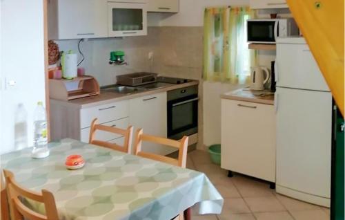 Beautiful Home In Bol
