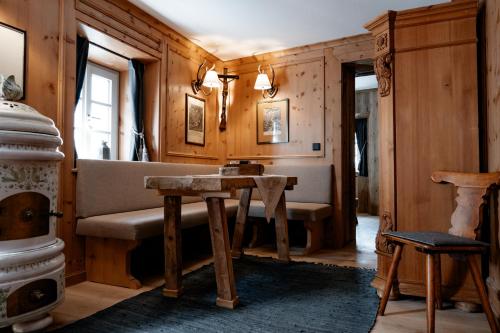 Löw Chalet Suite 2, Steps from the Slopes by 360 Estates
