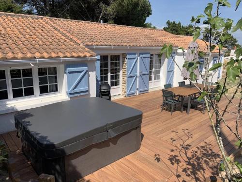 Maison de vacances , idéale pour famille avec accès plage et spa