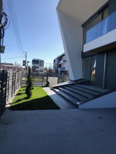 Das Gebäude in dem sich die Villa befindet