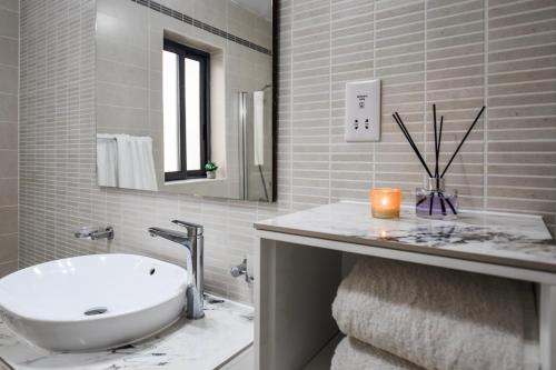 Ένα μπάνιο στο BH - Three Bedroom Apartment