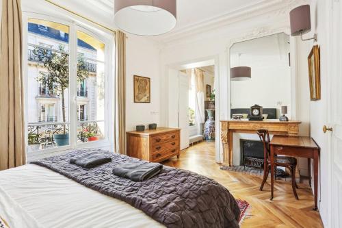 Luxury 4 bedroom Apt 160m2 2 king 2 queen