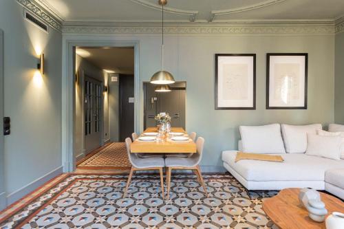 Χώρος καθιστικού στο Unique Rentals - Luxurious Oasis