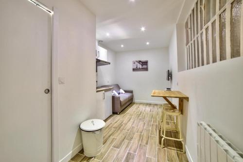 Studio cosy rue du faubourg saint denis paris 10