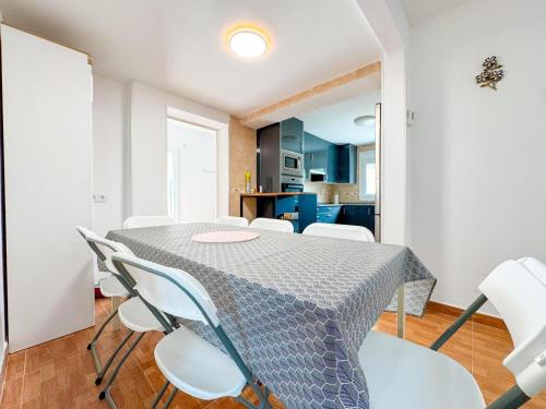 Ένα ή περισσότερα κρεβάτια σε δωμάτιο στο Villa Yenny Reus