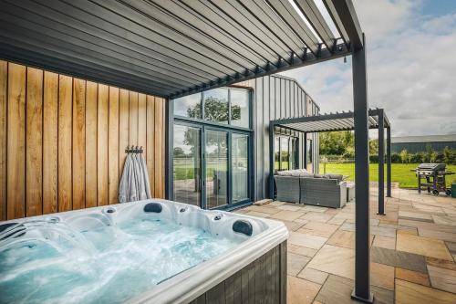 Bassein majutusasutuses PRIVATE LUXURY BARN IN ITS OWN 0.75ACRES või selle lähedal