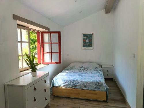 Postel nebo postele na pokoji v ubytování Le Refuge du Baïgura - Maison de vacances au Pays-Basque