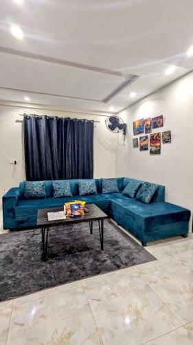 O zonă de relaxare la Stylish Downtown Stay