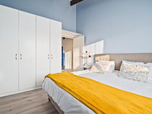 Ένα ή περισσότερα κρεβάτια σε δωμάτιο στο Stunning Knysna central Apartment