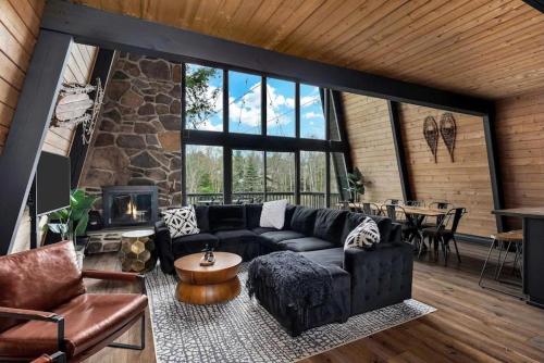 Χώρος καθιστικού στο Secluded Chalet for a Fantastic New York Vacation