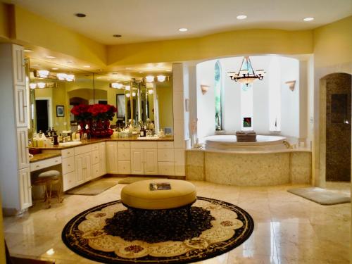 Fotografie z fotogalerie ubytování Bella Vita Gated Resort v destinaci Escondido