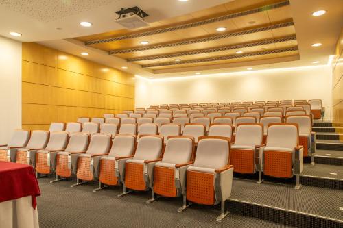 VIP Executive Azores Hotel