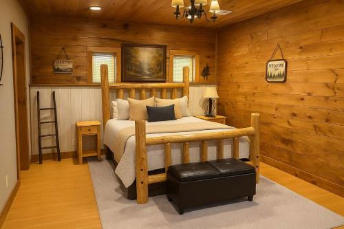 Postel nebo postele na pokoji v ubytování Compass Retreat - The Lower Suite