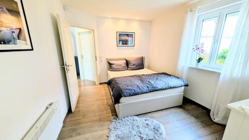 Afbeelding uit fotogalerij van FEWO VRONI - Wohlfühlambiente mit Stil und Terasse in Rattelsdorf