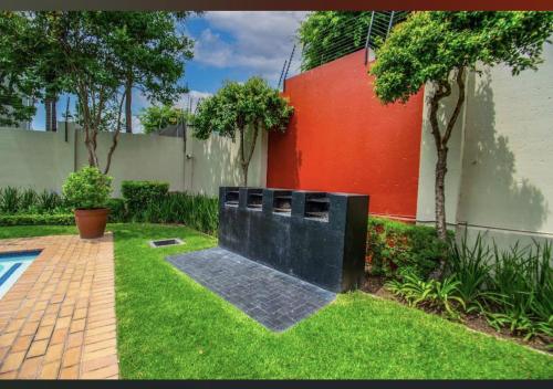 Κήπος έξω από το Drift & Dwell