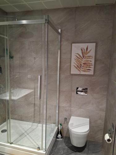 Kamar mandi di Mirage suite