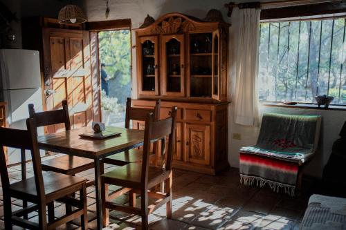 Η κουζίνα ή μικρή κουζίνα στο Cabañas Claudia