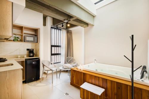 Φωτογραφία από το άλμπουμ του Hotel Attic 33 σε Μεδεγίν