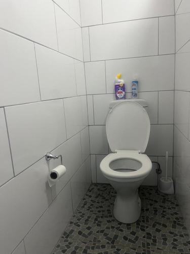 Ένα μπάνιο στο Urban Nest Khomasdal