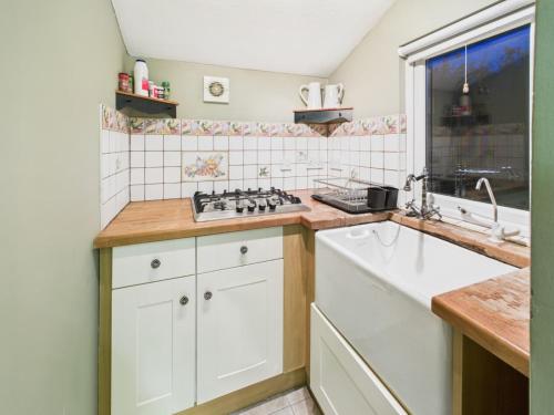 Køkken eller tekøkken på Riviera Cottage - Cornwall