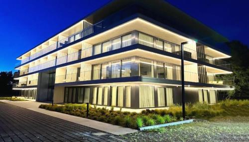 Φωτογραφία από το άλμπουμ του Sea and Lake Mielno - The Hide No2 σε Skorka