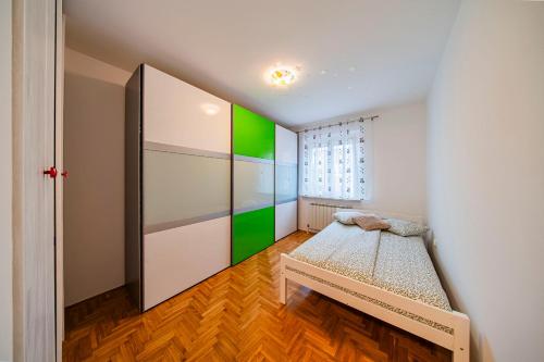 Zagreb 194 - 2 Bedrooms - Parking - Loggia - New - Apartment - Flexible Keybox Entry - Modern - Monthly Rent - WiFi