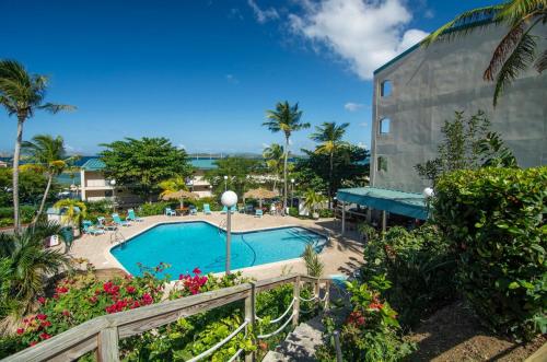 Bazén v ubytování Studio at Sapphire 307 nebo v jeho okolí