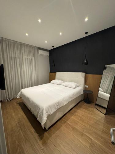 White Tower Luxury Apartment