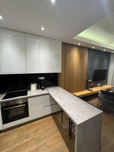 White Tower Luxury Apartment