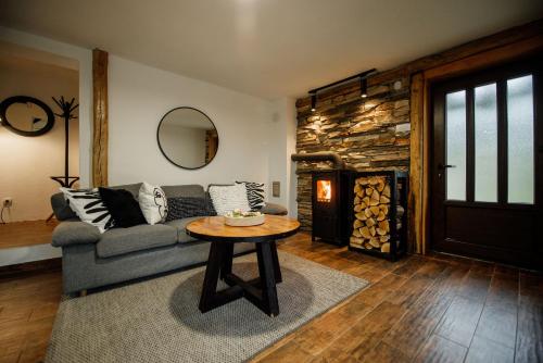 Χώρος καθιστικού στο Forest Hill kuća za odmor na Zlataru