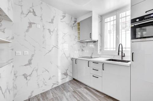 High end Parisian 3 room apartment 10th arrondissement