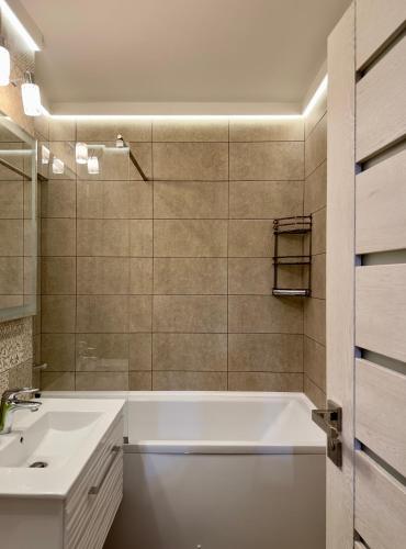 Ένα μπάνιο στο Christmas Market View Apartment