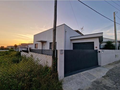 Το κτήριο όπου στεγάζεται  η παραθεριστική κατοικία