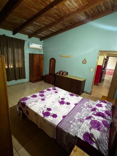 Postel nebo postele na pokoji v ubytování Alquiler de casa