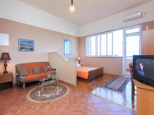 Summerheaven Apartments - Standard Studio Apartment with Balcony and Sea View
