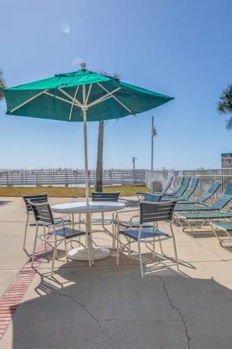 Destin Holiday Beach Resort photo 50