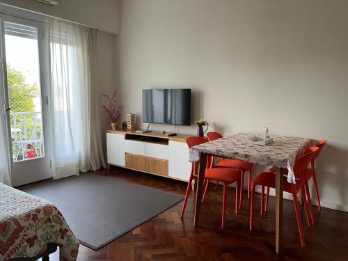 TV a/nebo společenská místnost v ubytování Piedras 550 San Telmo