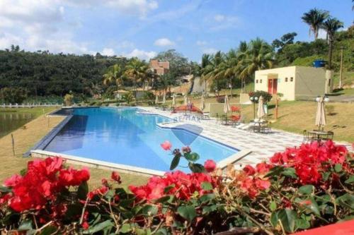 Πισίνα στο ή κοντά στο Chalé em Bananeiras