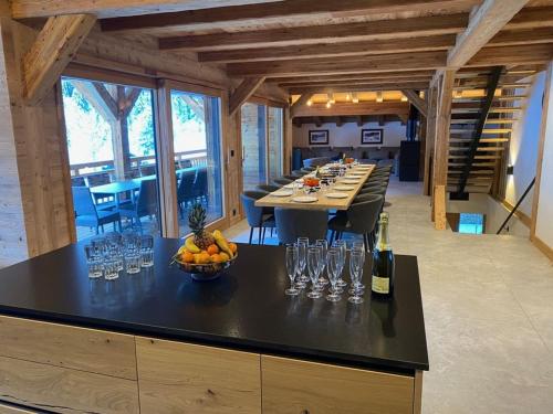 Chalet spacieux à Châtel - 15 pers, 8 salles de bains, balcon sud
