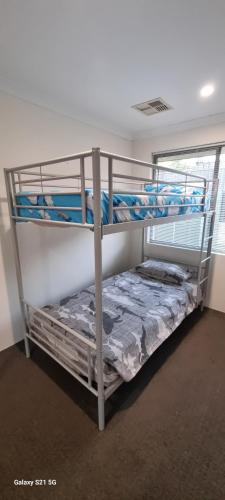 Postel nebo postele na pokoji v ubytování Modern Comfort