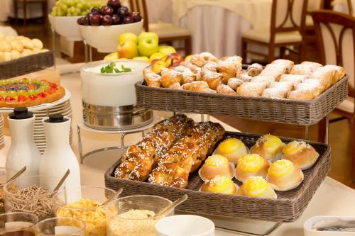 Jídlo v hotelu nebo okolí